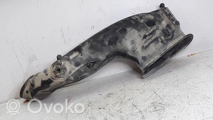 Opel Astra H Część rury dolotu powietrza 55351756