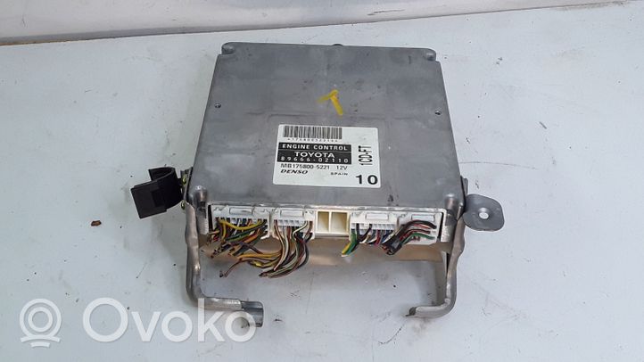 Toyota Corolla E120 E130 Sterownik / Moduł ECU 8966602110