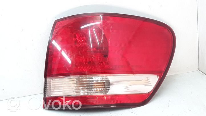 Toyota Avensis Verso Задний фонарь в кузове KOITO4435