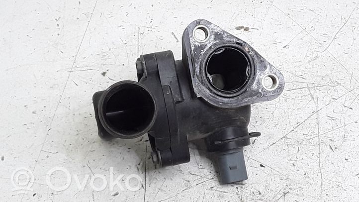 Skoda Fabia Mk1 (6Y) Termostaatin kotelo 047121111M