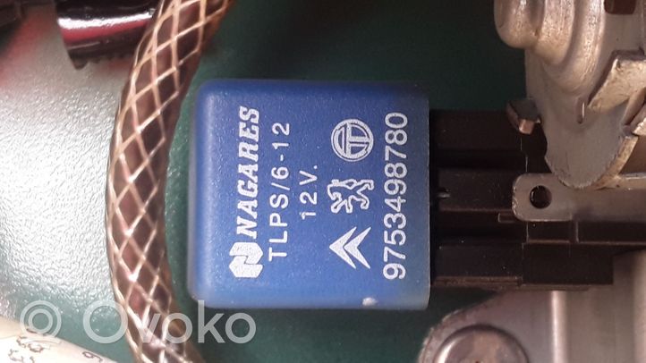 Citroen Xsara Couvercle de coffre E243R000980