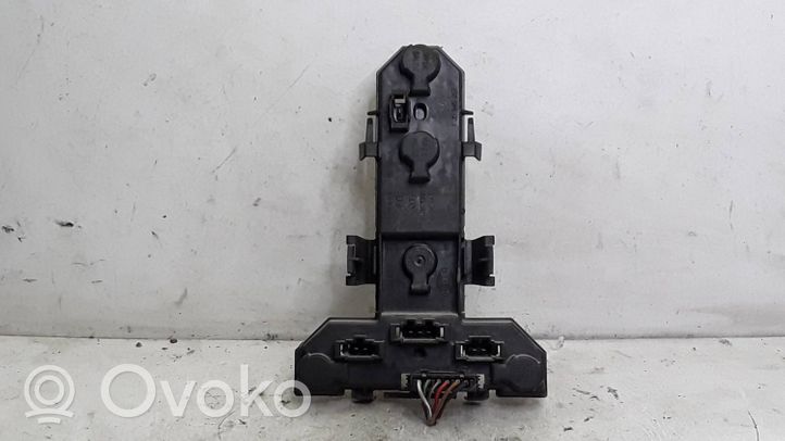 Volkswagen Bora Galinio žibinto detalė 1J5945257