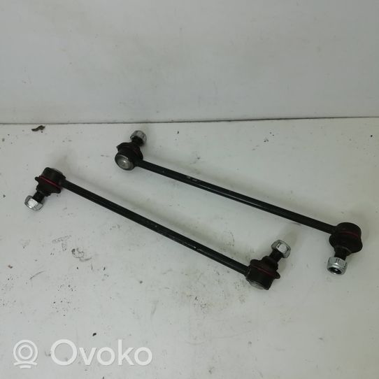 Toyota Avensis Verso Priekinė stabilizatoriaus traukė 9133