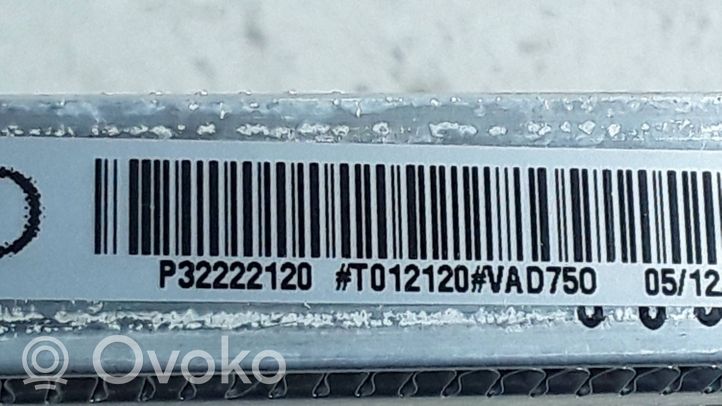 Volvo XC40 Oro kondicionieriaus radiatorius aušinimo P32222120