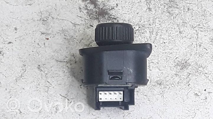 Volkswagen Polo Wing mirror switch 