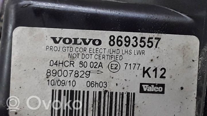 Volvo S80 Lampa przednia 8693557