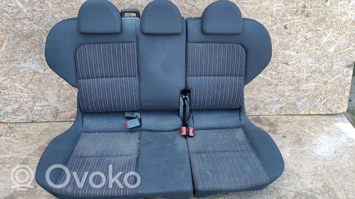 Mitsubishi Colt Seat set 