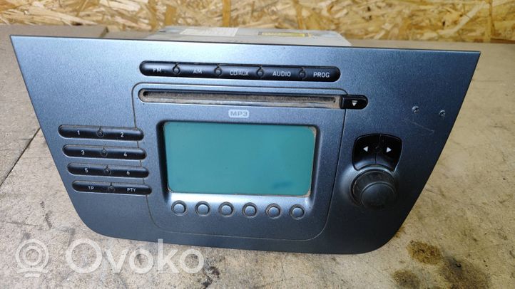 Seat Toledo III (5P) Radio/CD/DVD/GPS-pääyksikkö 5P1035186B