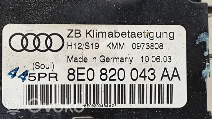 Audi A4 S4 B6 8E 8H Panel klimatyzacji 8E0820043AA