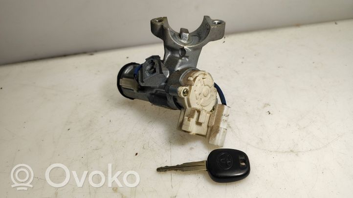 Toyota Yaris Verso Virtalukko 45020521