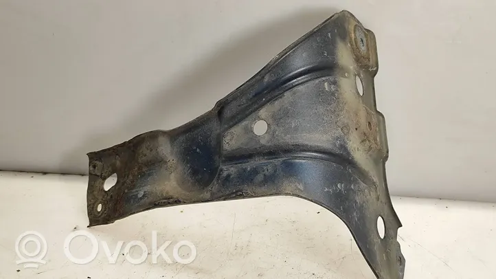 Volkswagen PASSAT CC Supporto di montaggio del parafango 3C0821142