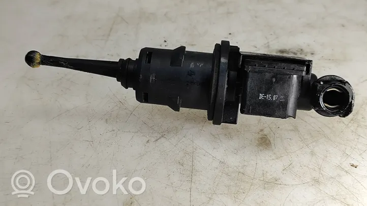 Volkswagen Touran I Clutch master cylinder 1K0721388F