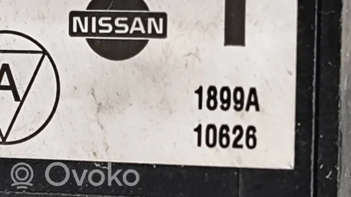 Nissan Qashqai Kaasupoljin 1899A