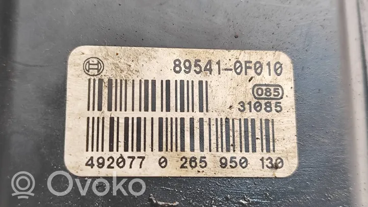 Toyota Corolla Verso AR10 Pompe ABS 895410F010