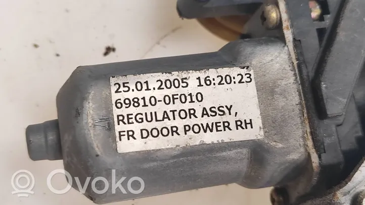 Toyota Corolla Verso AR10 Elektryczny podnośnik szyby drzwi przednich 997250100