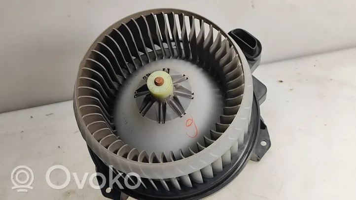 Toyota Auris 150 Mazā radiatora ventilators AV2727008103