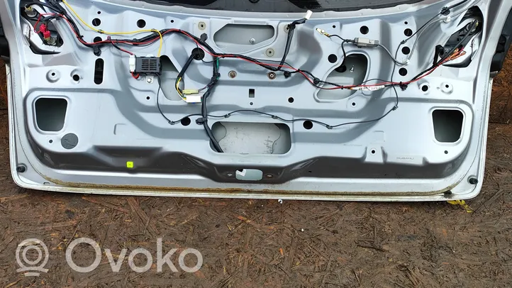 Subaru Outback Galinis dangtis (bagažinės) 43R005834