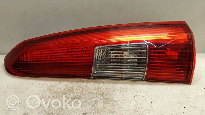 Volvo V70 Rear/tail lights 9154494