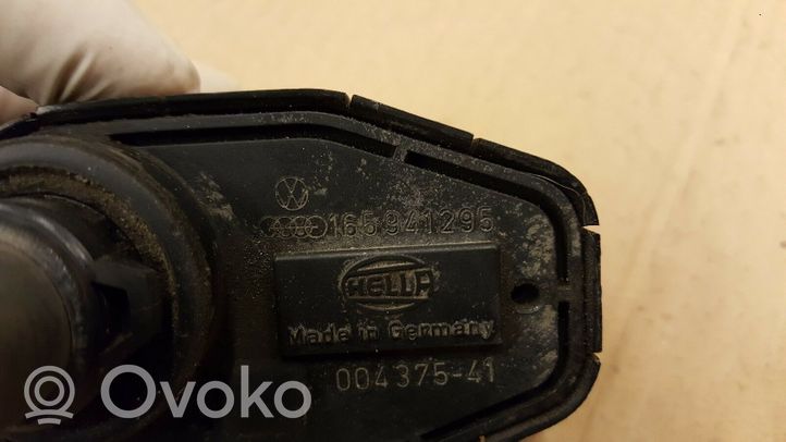 Volkswagen Golf I Headlight level adjustment motor 165941295