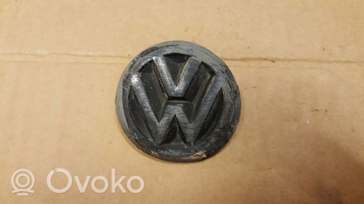 Volkswagen Golf I Gamintojo ženkliukas 191853601B