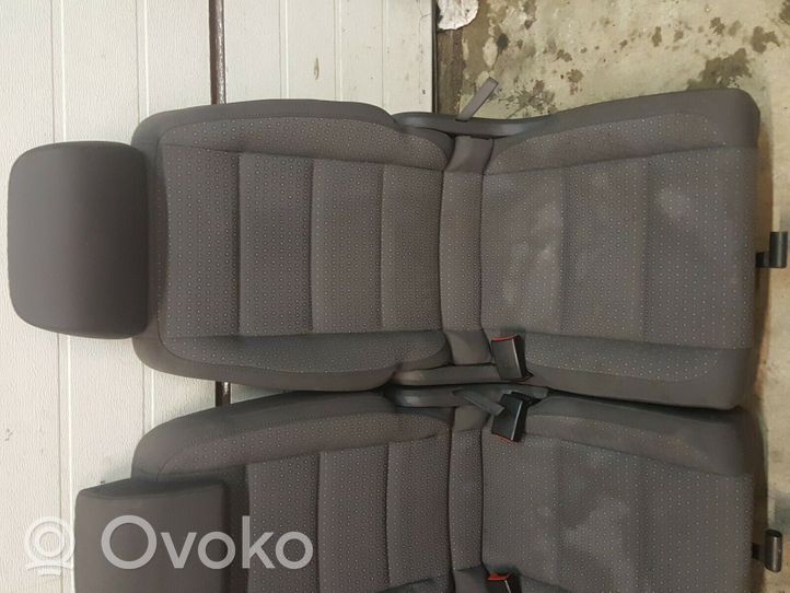 Volkswagen Touran II Rear seat 1T0010357R