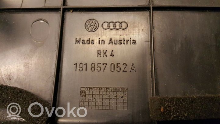 Volkswagen Golf II Centrinė konsolė 191857052A