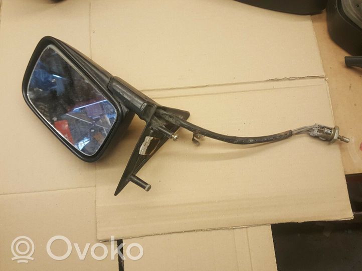 Volkswagen Jetta II Front door electric wing mirror 