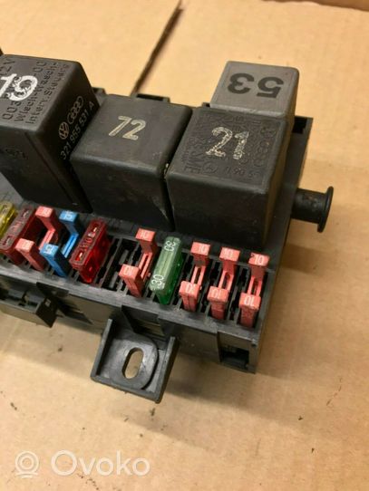 Volkswagen Jetta II Fuse module 171941813D