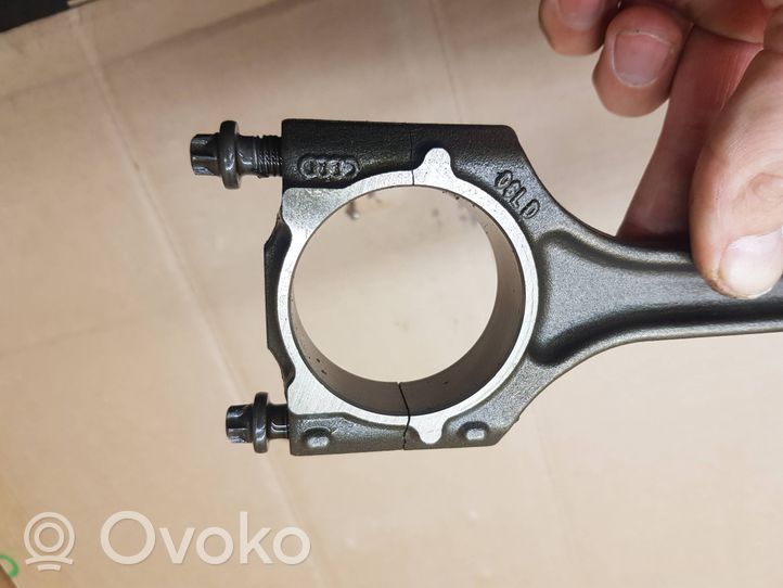 Audi A3 S3 8V Piston with connecting rod 