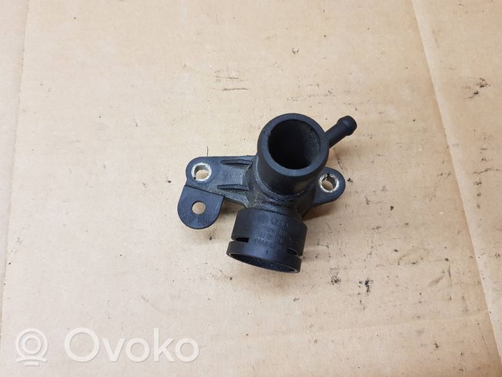 Volkswagen Eos Tubo flessibile del liquido di raffreddamento del motore 06J121132G