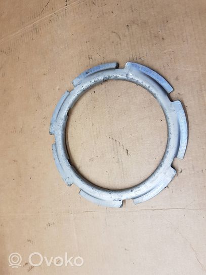 Volkswagen Eos Bague de verrouillage pour réservoir de carburant 1K0201375