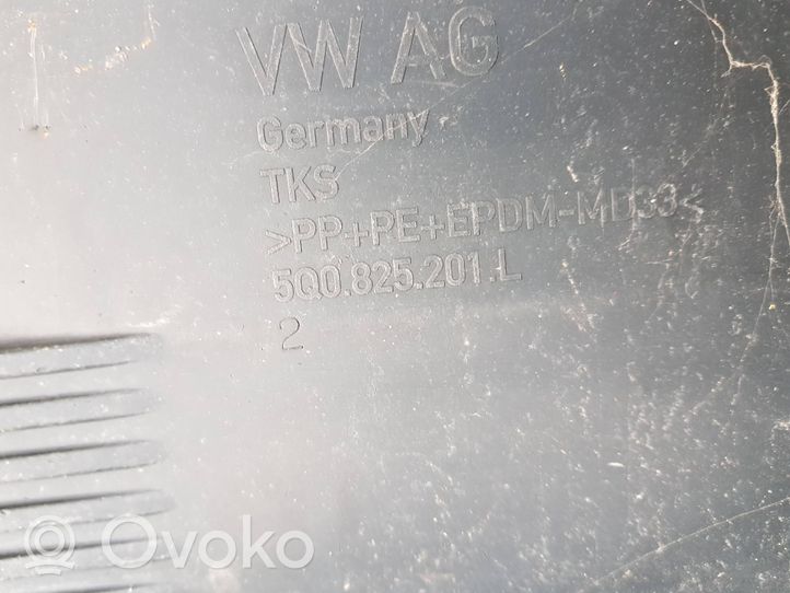 Volkswagen Golf VII Osłona środkowa podwozia 5Q0825201L