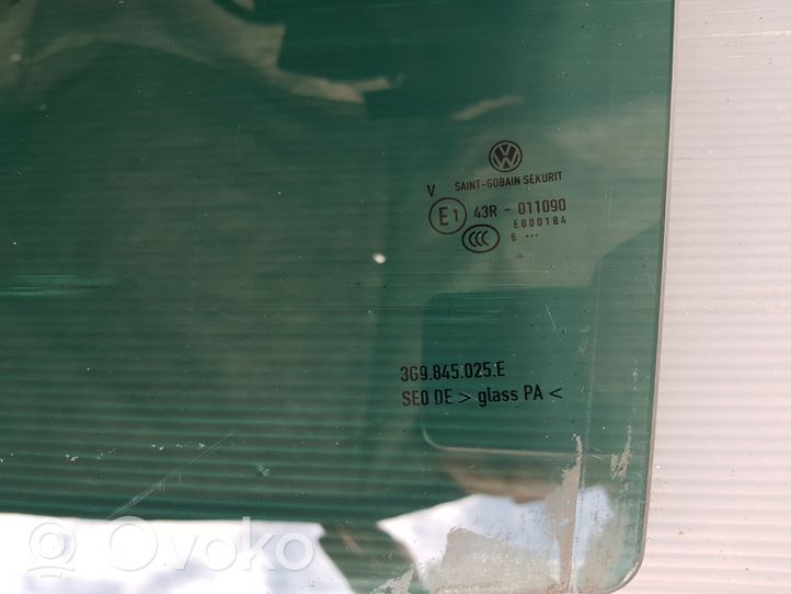 Volkswagen PASSAT B8 Rear door window glass 3G9845025E
