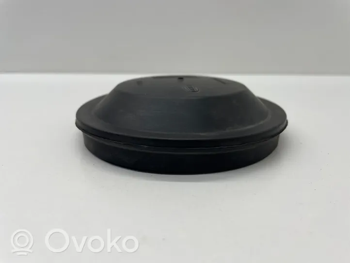 Volkswagen Golf VI Osłona żarówki lampy przedniej 15566500