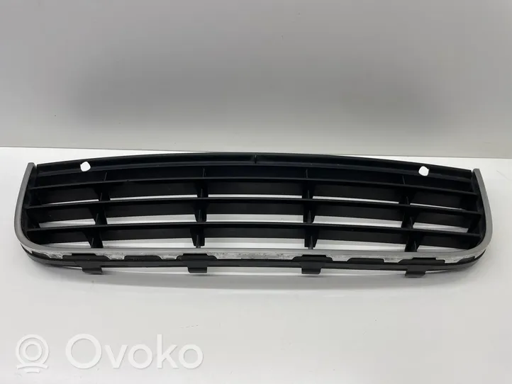 Volkswagen Jetta V Front bumper lower grill 1K0853677C