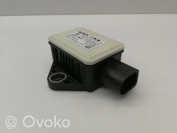 Audi A4 S4 B8 8K ESP acceleration yaw rate sensor 8K0907637A