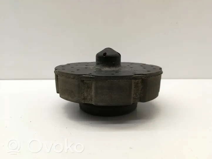 8K0512149 Audi A4 S4 B8 8K Rear coil spring rubber mount, 15.00  