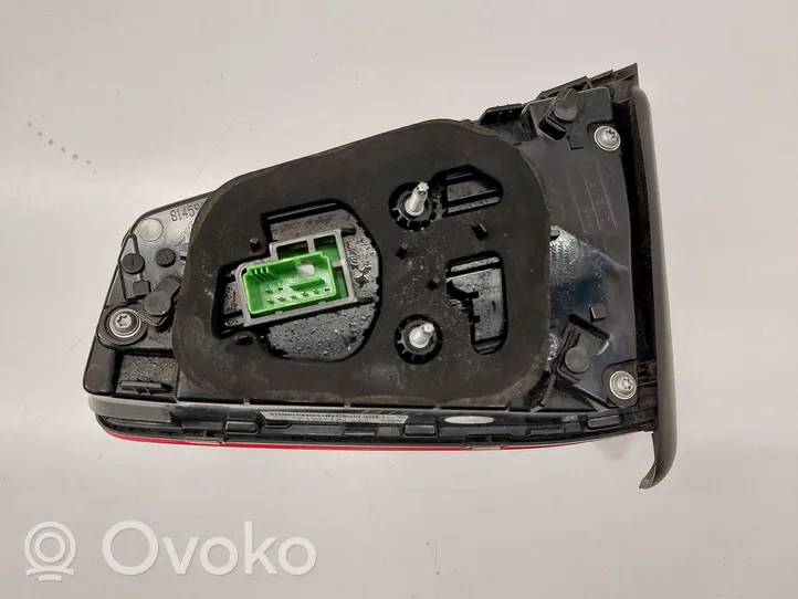 Volkswagen PASSAT B8 Lampy tylnej klapy bagażnika 3G9945307E