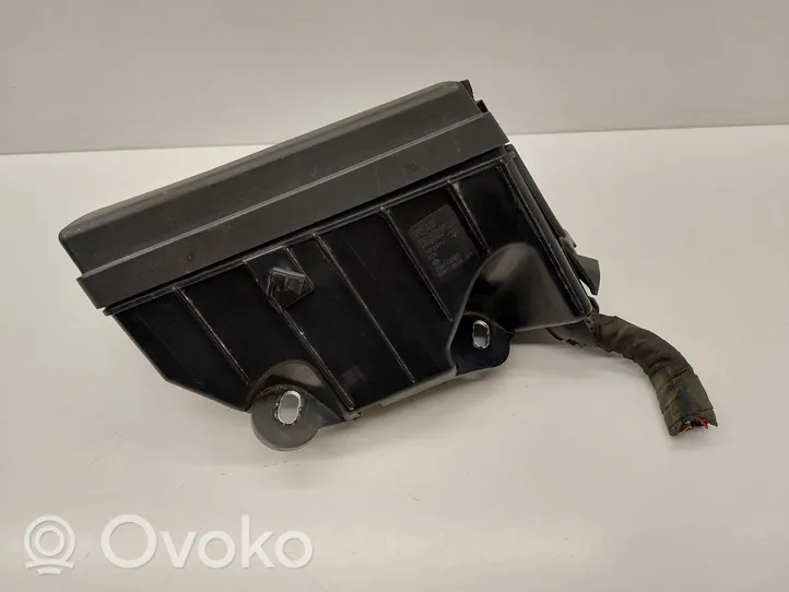 Volkswagen Golf VII Skrzynka bezpieczników / Komplet 5Q0907361A