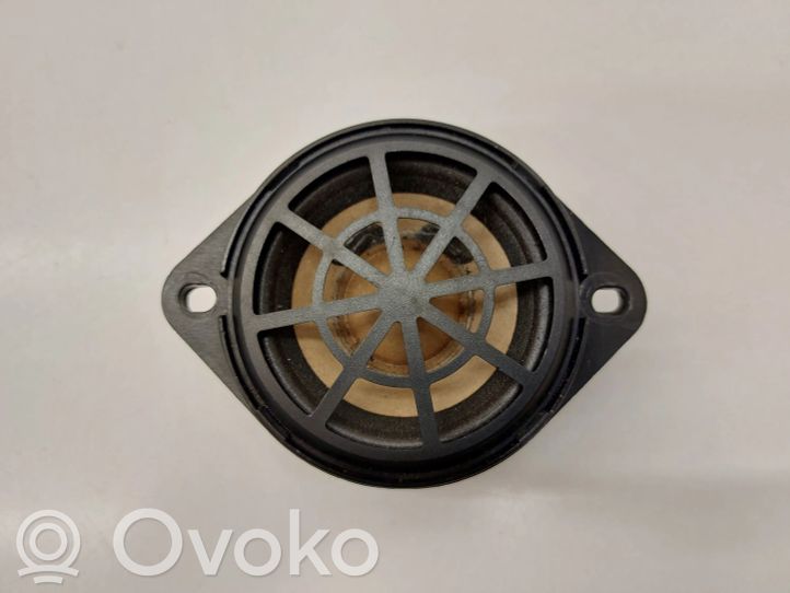 Audi A4 S4 B8 8K Garsiakalbis panelėje 8T0035397