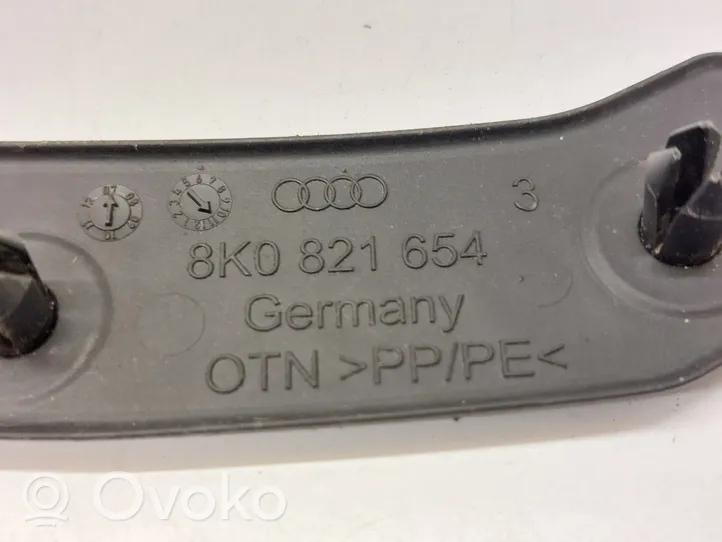 Audi A4 S4 B8 8K Muu kynnyksen/pilarin verhoiluelementti 8K0821654