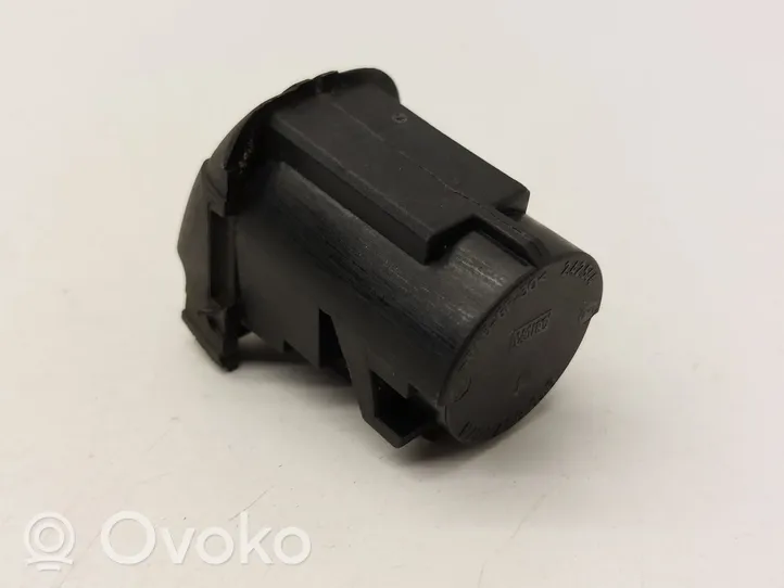 Audi A4 S4 B8 8K Крышка передний дверной ручки 8T0837167A