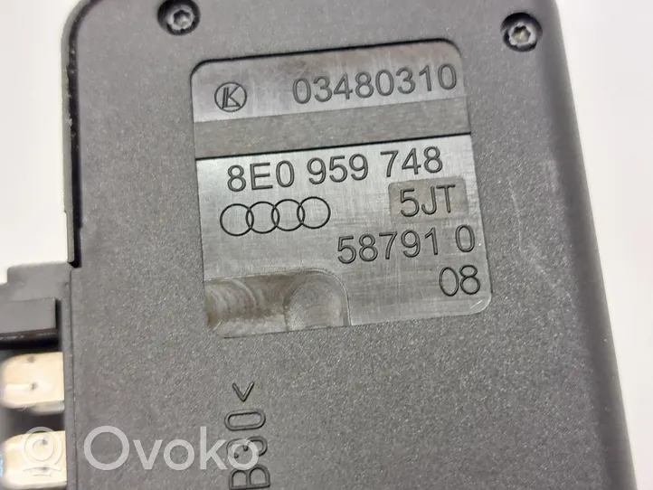 Volkswagen PASSAT B6 Interruttore di controllo del sedile 8E0959748