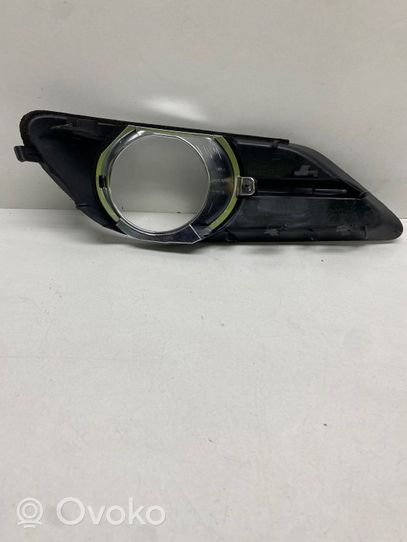 Toyota Yaris Grille antibrouillard avant 5204006030