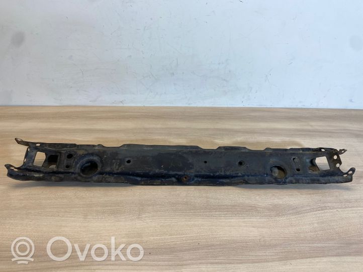 Lexus RX 330 - 350 - 400H Traverse inférieur support de radiateur 