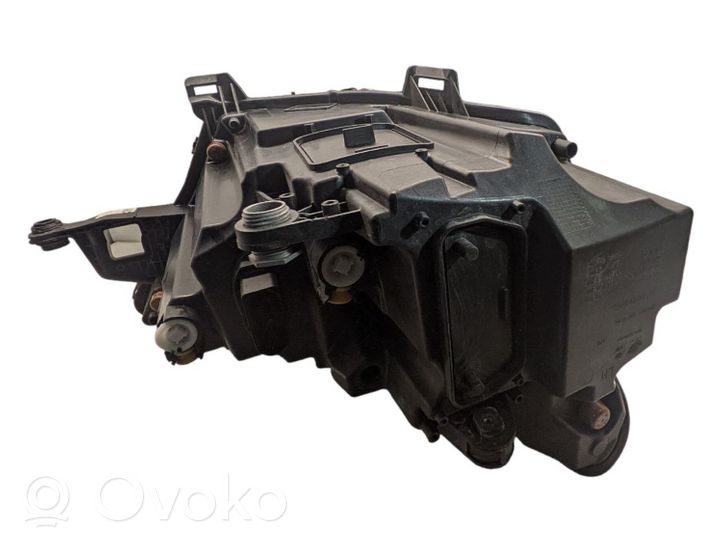 Skoda Kamiq Phare frontale 0021383204