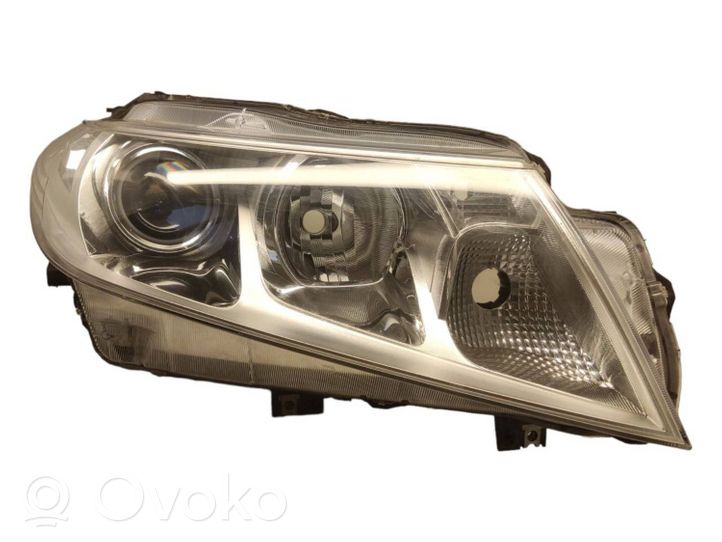 Suzuki Vitara (LY) Lampa przednia 10018097