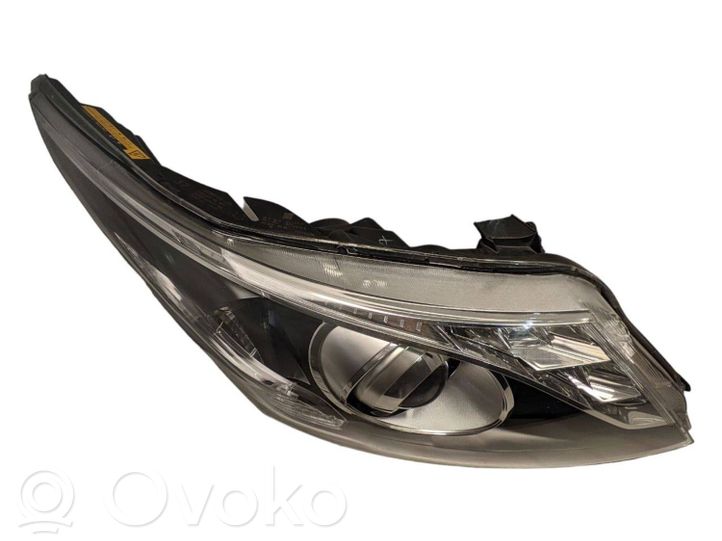 1000017687 Toyota Avensis T270 Headlight/headlamp, 326.70 € | RRR 