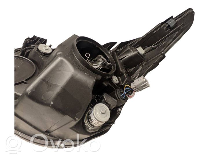 1000017687 Toyota Avensis T270 Headlight/headlamp, 326.70 € | RRR 