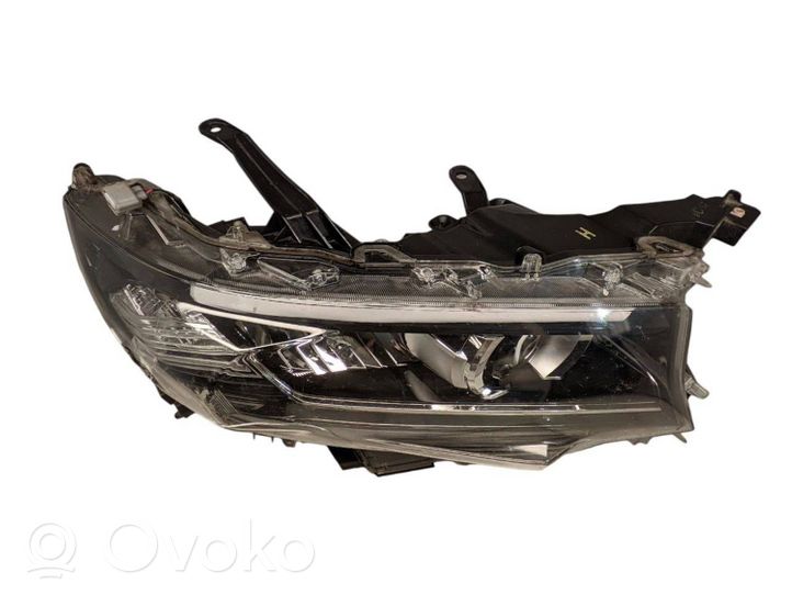 Toyota Land Cruiser (J200) Phare frontale 8114560N20